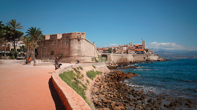 Cap D’Antibes and the South of France – Playground of the Rich and Famous